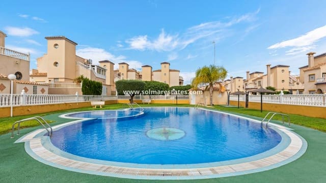 Apartamento de 2 habitaciones en Cabo Roig, Orihuela en venta con piscina - 179.000 € (Ref: 9650435)