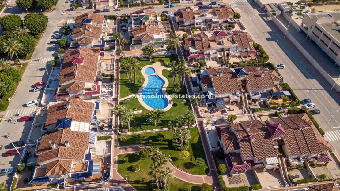 2 soverom Leilighet til salgs i Playa Flamenca med svømmebasseng - € 199 500 (Ref: 9650436)