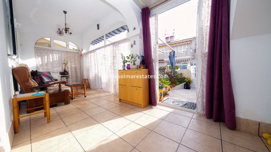 2 soverom Leilighet til salgs i Playa Flamenca med svømmebasseng - € 175 900 (Ref: 9650436)