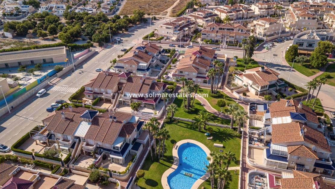 2 soverom Leilighet til salgs i Playa Flamenca med svømmebasseng - € 175 900 (Ref: 9650436)