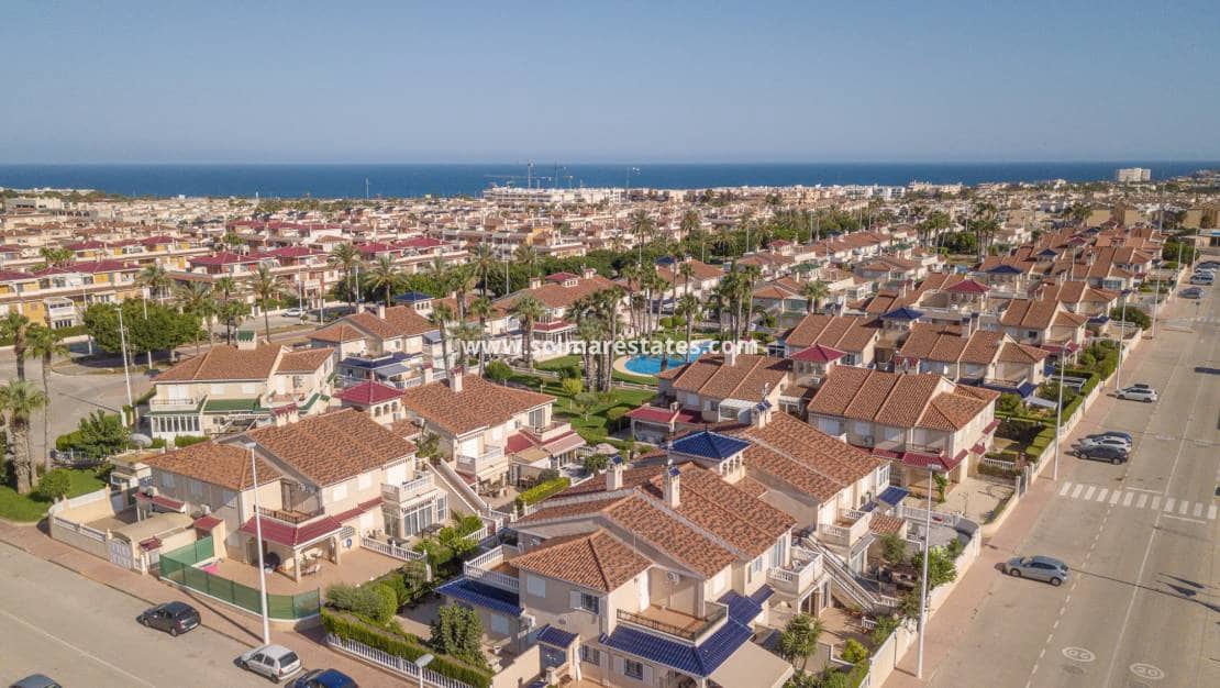 2 soverom Leilighet til salgs i Playa Flamenca med svømmebasseng - € 175 900 (Ref: 9650436)