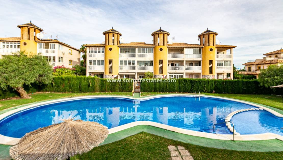 2 soveværelse Lejlighed til salg i La Zenia med swimmingpool - € 155.000 (Ref: 9650437)