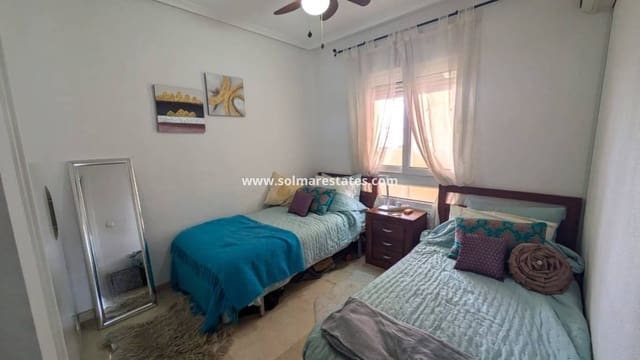 2 slaapkamer Appartement te koop in Playa Flamenca, Orihuela met zwembad - € 176.000 (Ref: 9650438)