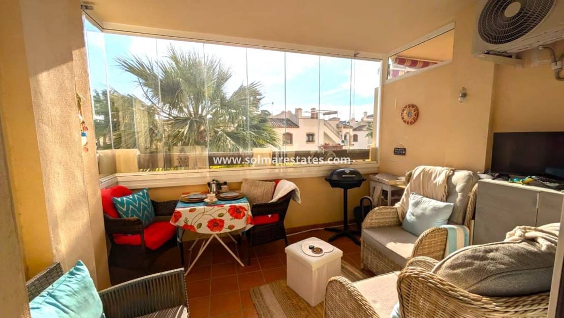 2 slaapkamer Appartement te koop in Playa Flamenca met zwembad - € 176.000 (Ref: 9650438)