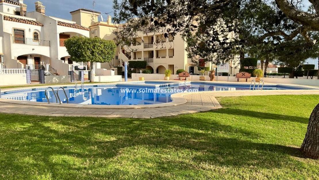 2 slaapkamer Appartement te koop in Playa Flamenca met zwembad - € 176.000 (Ref: 9650438)