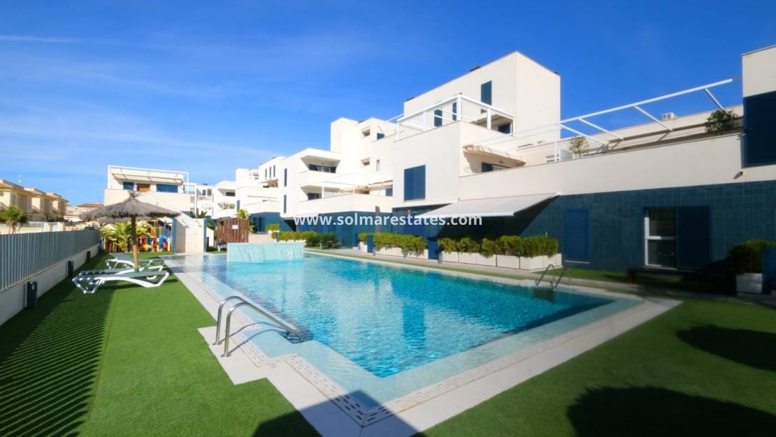 2 chambre Appartement à vendre à Playa Flamenca avec piscine - 249 995 € (Ref: 9650439)