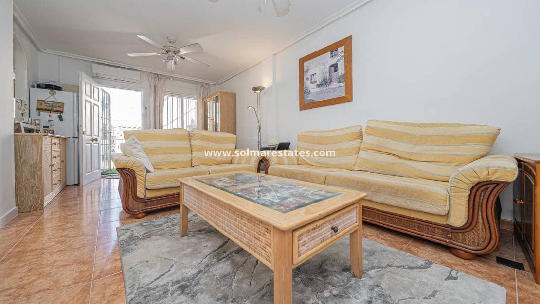 3 quarto Moradia para venda em Cabo Roig com piscina - 239 000 € (Ref: 9650441)