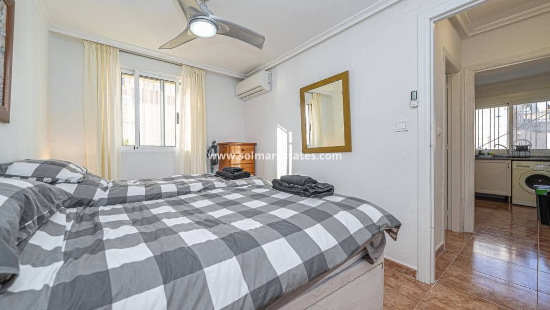 3 quarto Moradia para venda em Cabo Roig com piscina - 239 000 € (Ref: 9650441)