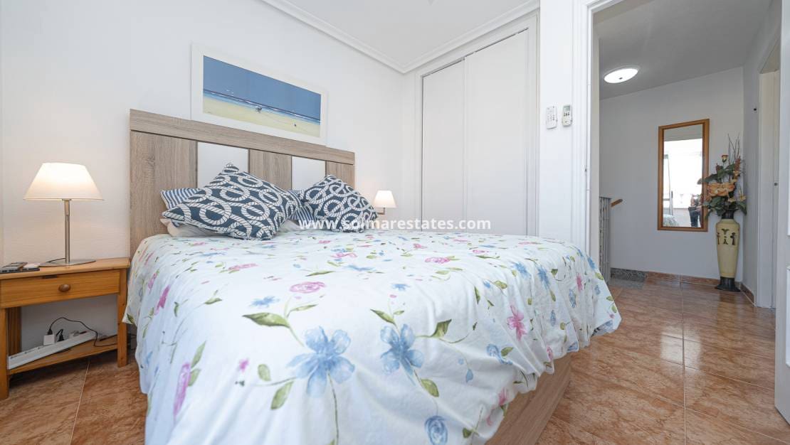 3 quarto Moradia para venda em Cabo Roig com piscina - 239 000 € (Ref: 9650441)