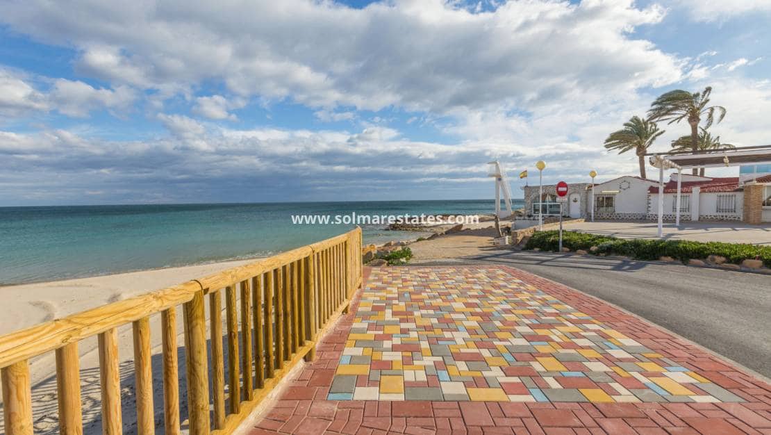 3 quarto Moradia para venda em Cabo Roig com piscina - 239 000 € (Ref: 9650441)