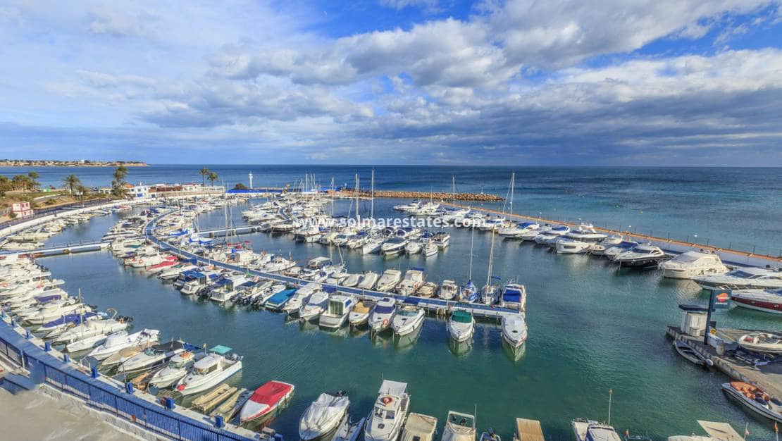 3 quarto Moradia para venda em Cabo Roig com piscina - 239 000 € (Ref: 9650441)