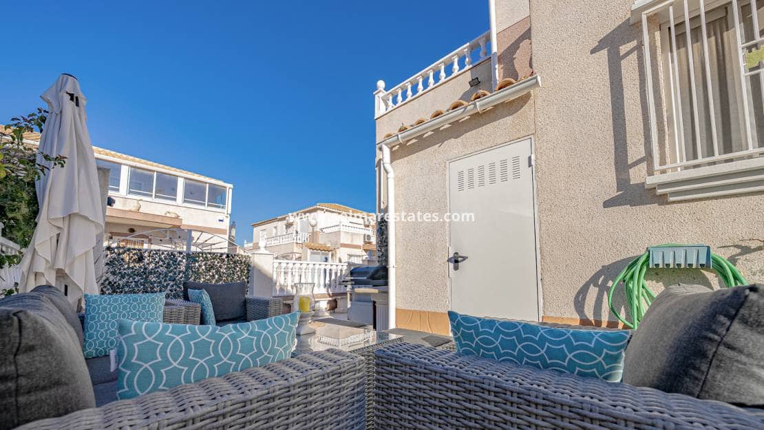 3 quarto Moradia para venda em Cabo Roig com piscina - 239 000 € (Ref: 9650441)