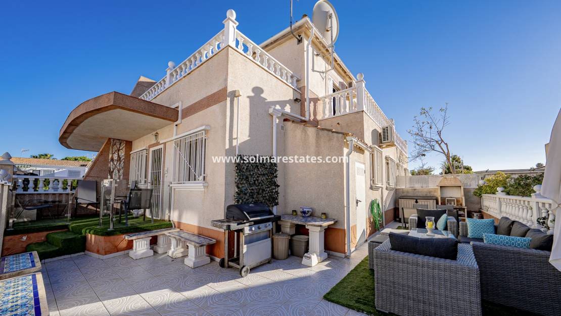 3 quarto Moradia para venda em Cabo Roig com piscina - 239 000 € (Ref: 9650441)