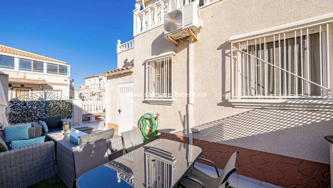 3 camera da letto Villa in vendita in Cabo Roig con piscina - 225.000 € (Rif: 9650441)