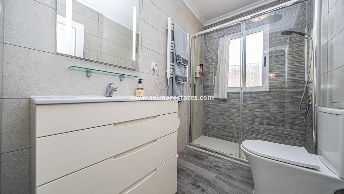 3 camera da letto Villa in vendita in Cabo Roig con piscina - 225.000 € (Rif: 9650441)