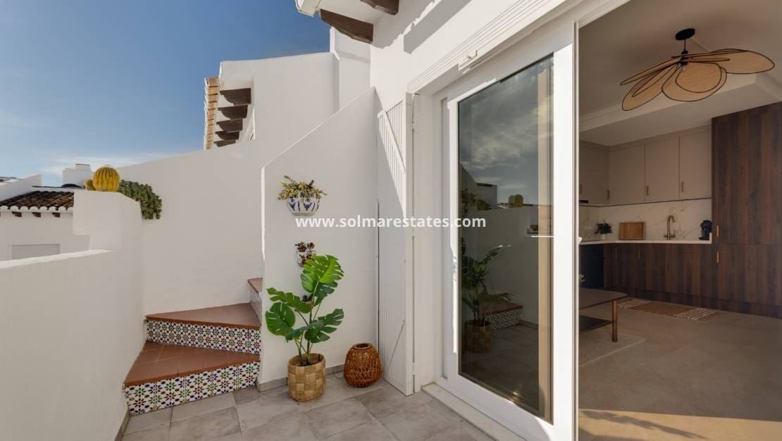 2 soveværelse Lejlighed til salg i La Marquesa med swimmingpool - € 179.000 (Ref: 9650631)