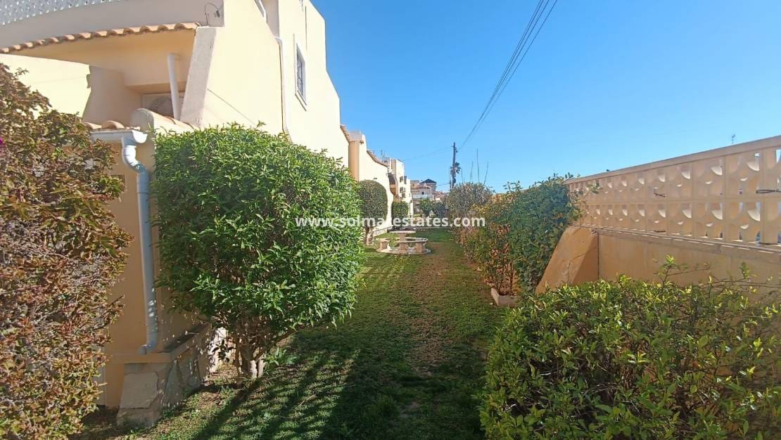 2 soveværelse Bungalow til salg i Playa Flamenca - € 123.000 (Ref: 9656397)