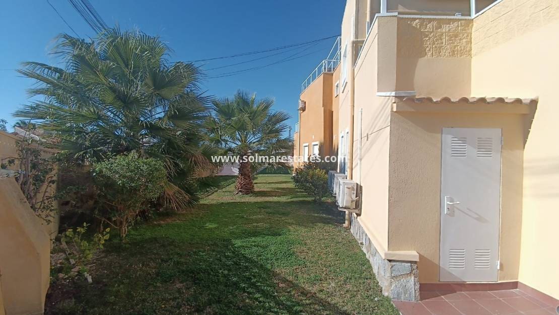2 soveværelse Bungalow til salg i Playa Flamenca - € 123.000 (Ref: 9656397)