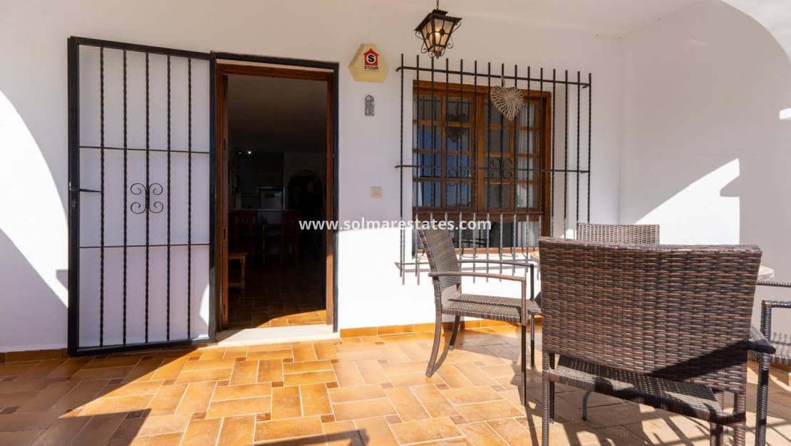 2 Zimmer Apartment zu verkaufen in Villamartin mit Pool - 175.000 € (Ref: 9656398)