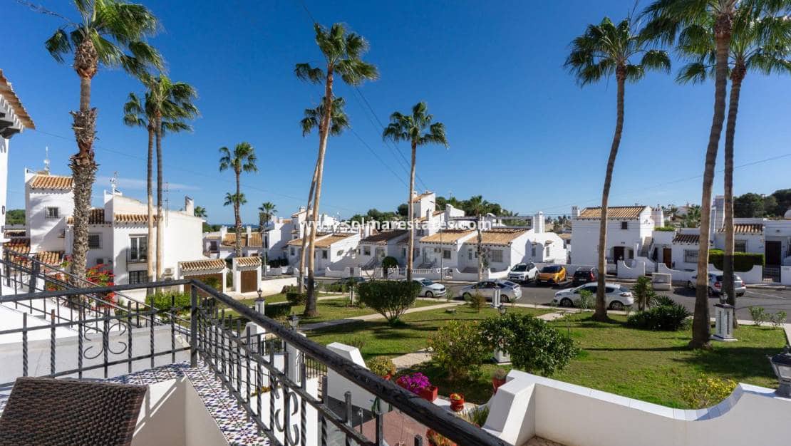 2 Zimmer Apartment zu verkaufen in Villamartin mit Pool - 175.000 € (Ref: 9656398)