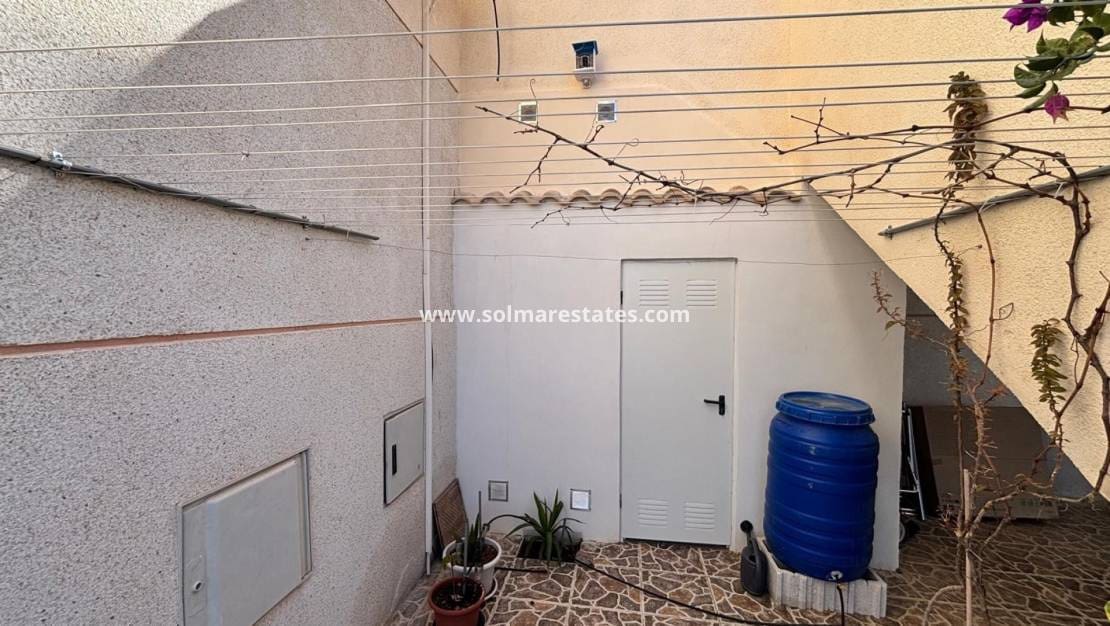 2 sypialnia Apartament na sprzedaż w La Marquesa z basenem - 149 995 € (Ref: 9667012)