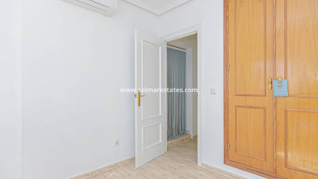 Pareado de 2 habitaciones en Pilar de la Horadada en venta con piscina - 235.000 € (Ref: 9667181)