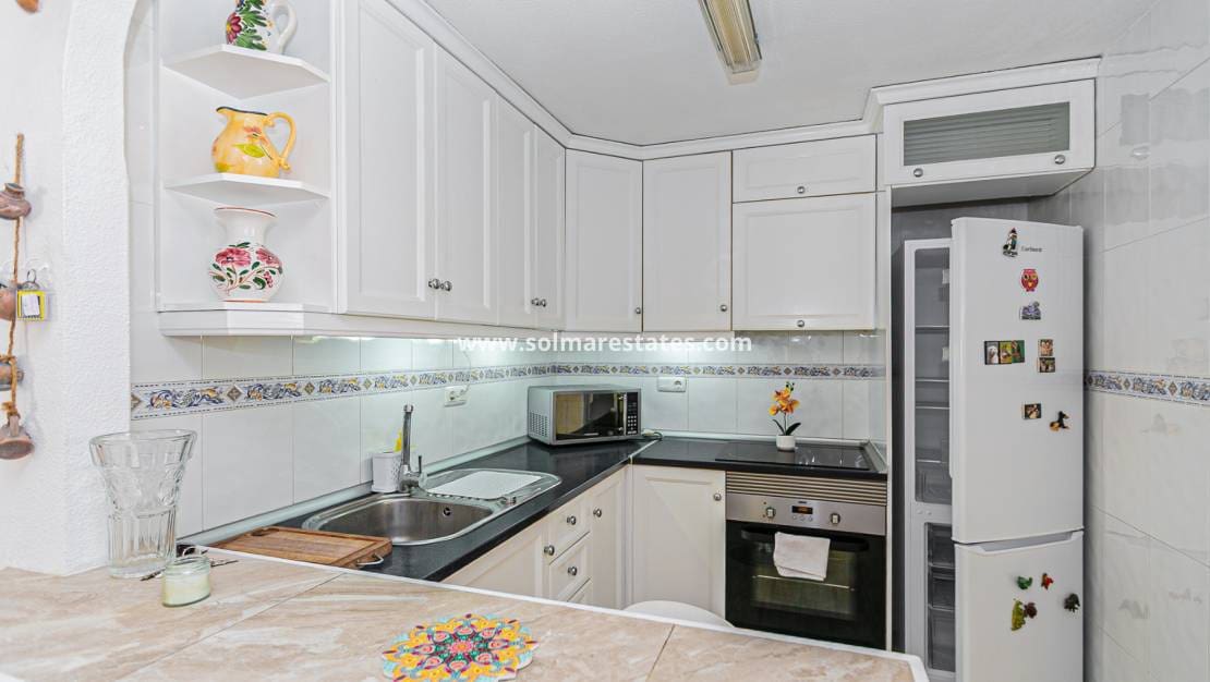 Pareado de 2 habitaciones en Pilar de la Horadada en venta con piscina - 235.000 € (Ref: 9667181)