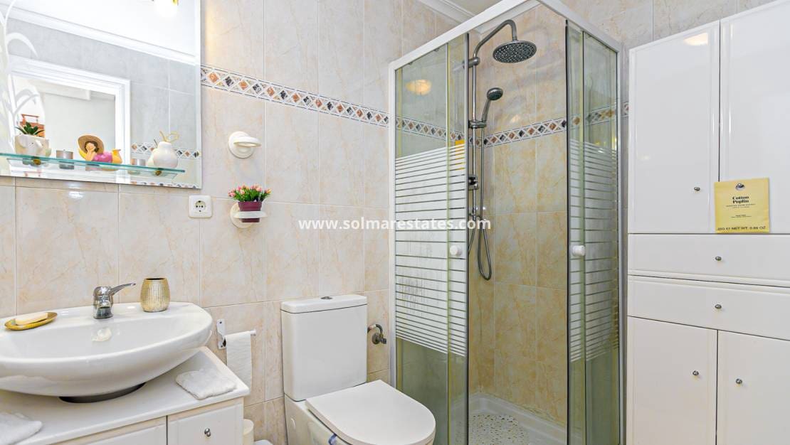 Pareado de 2 habitaciones en Pilar de la Horadada en venta con piscina - 235.000 € (Ref: 9667181)