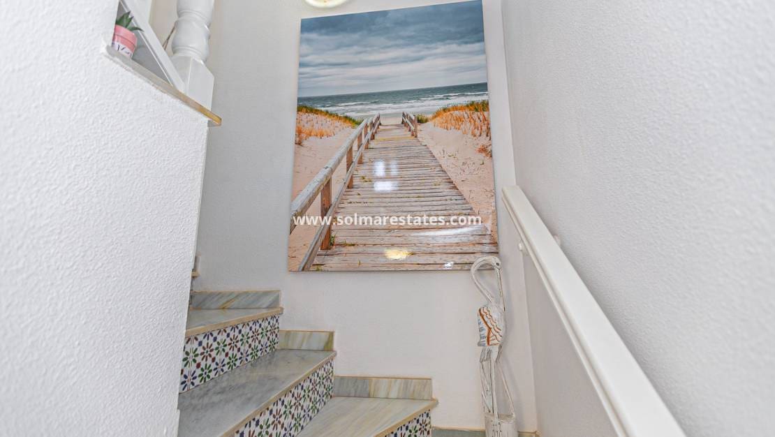 Pareado de 2 habitaciones en Pilar de la Horadada en venta con piscina - 235.000 € (Ref: 9667181)