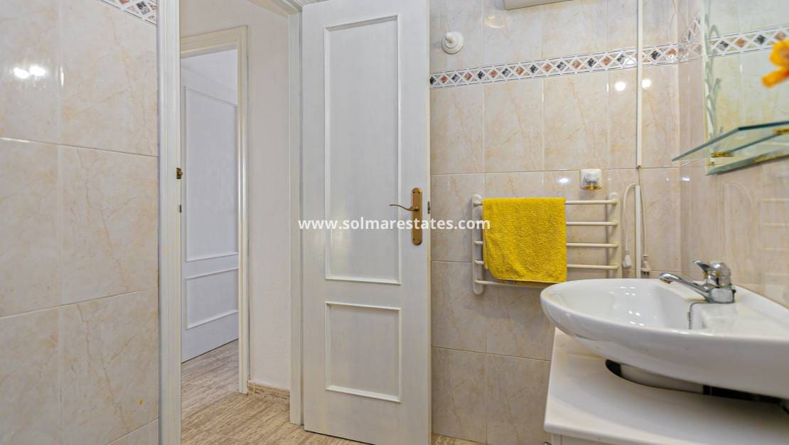 Pareado de 2 habitaciones en Pilar de la Horadada en venta con piscina - 235.000 € (Ref: 9667181)