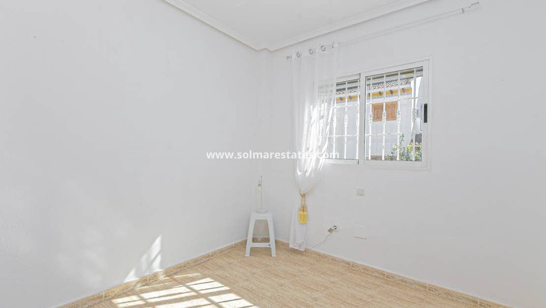 Pareado de 2 habitaciones en Pilar de la Horadada en venta con piscina - 235.000 € (Ref: 9667181)