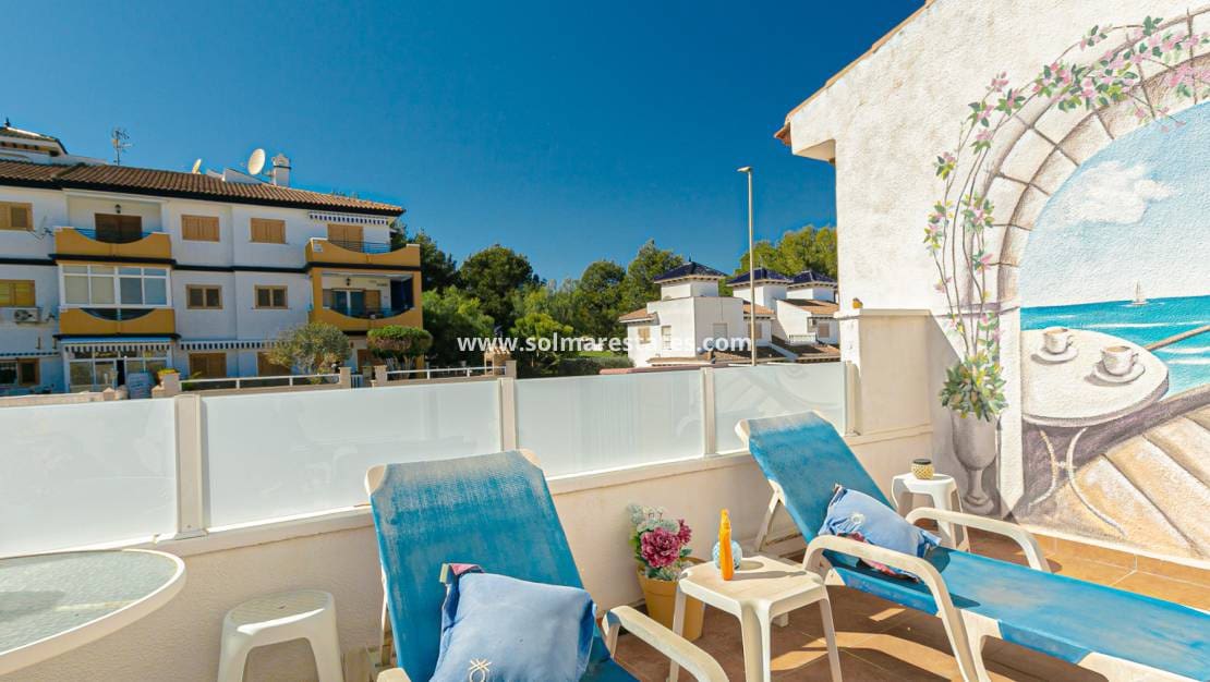 Pareado de 2 habitaciones en Pilar de la Horadada en venta con piscina - 235.000 € (Ref: 9667181)