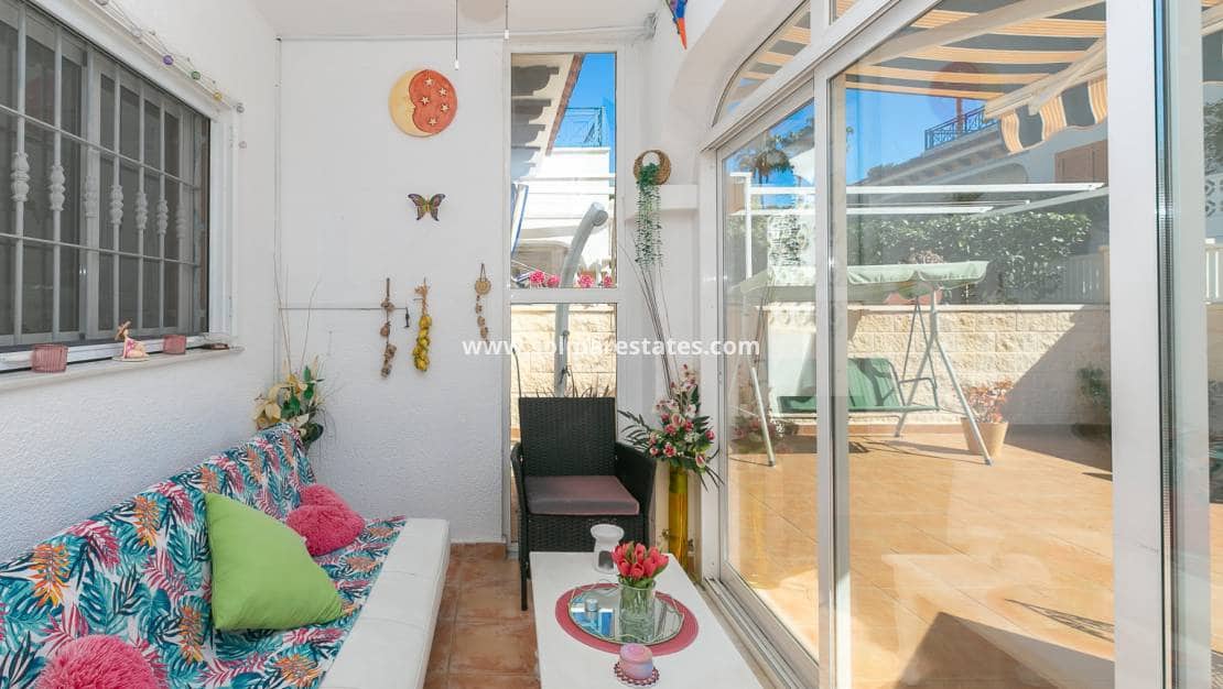 Pareado de 2 habitaciones en Pilar de la Horadada en venta con piscina - 235.000 € (Ref: 9667181)