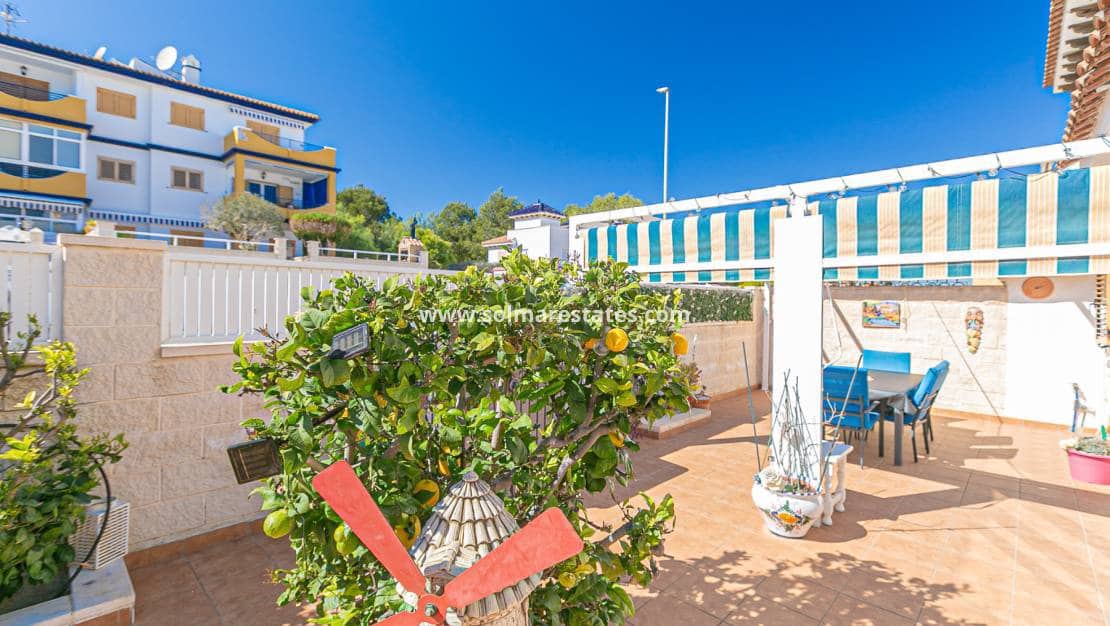 Pareado de 2 habitaciones en Pilar de la Horadada en venta con piscina - 235.000 € (Ref: 9667181)