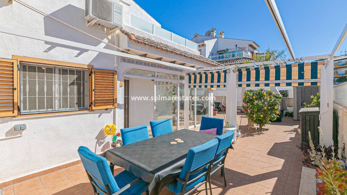 Pareado de 2 habitaciones en Pilar de la Horadada en venta con piscina - 235.000 € (Ref: 9667181)