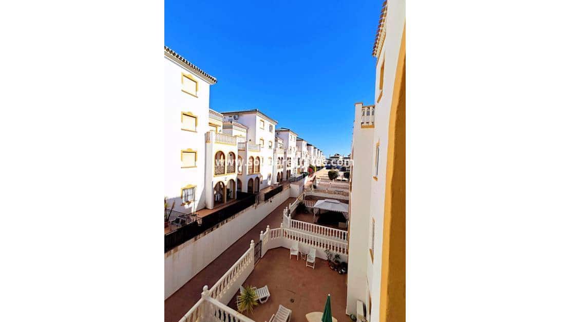 2 sovrum Lägenhet till salu i La Zenia med pool - 165 000 € (Ref: 9667182)