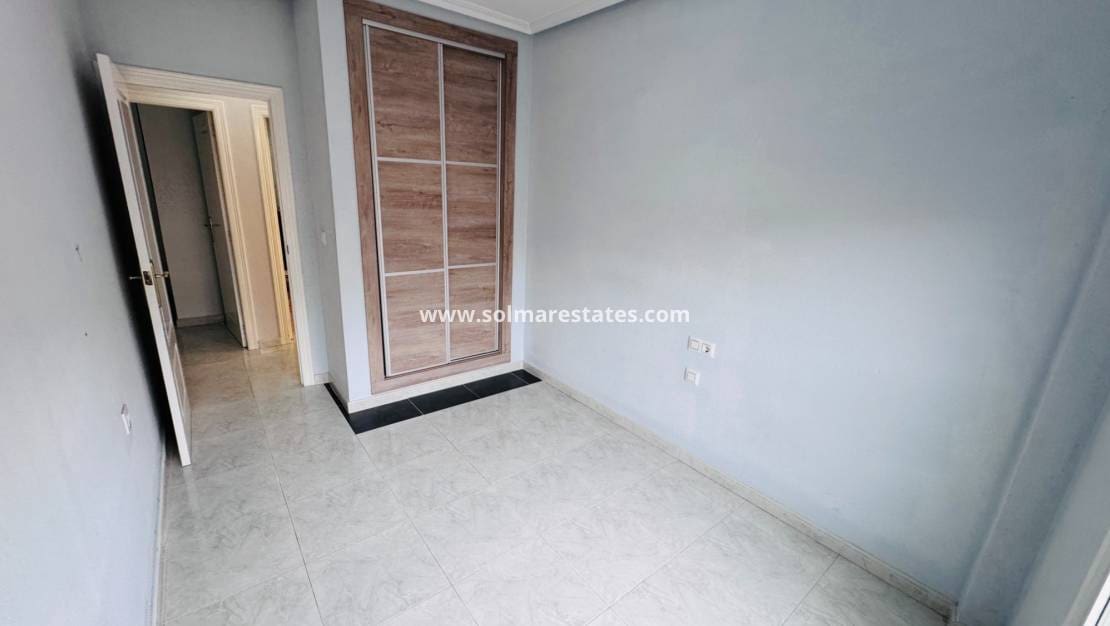 3 makuuhuone Huoneisto myytävänä paikassa Los Montesinos - 134 900 € (Ref: 9667183)