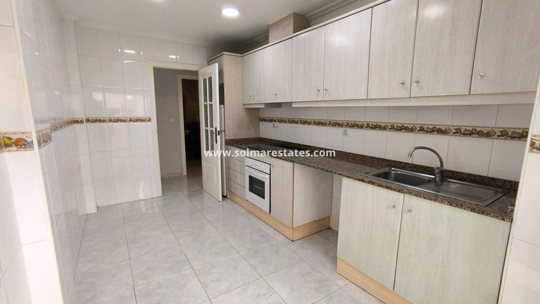 3 bedroom Apartment for sale in Los Montesinos - € 134,900 (Ref: 9667183)