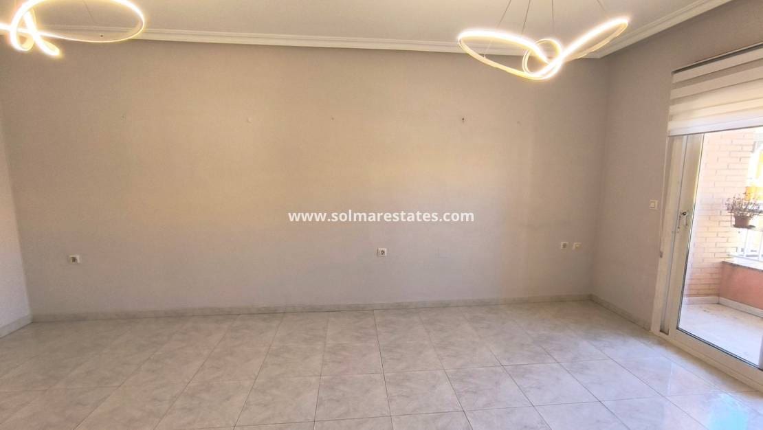 3 bedroom Apartment for sale in Los Montesinos - € 134,900 (Ref: 9667183)