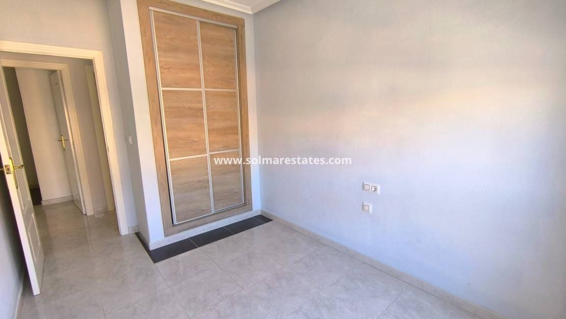 3 bedroom Apartment for sale in Los Montesinos - € 134,900 (Ref: 9667183)