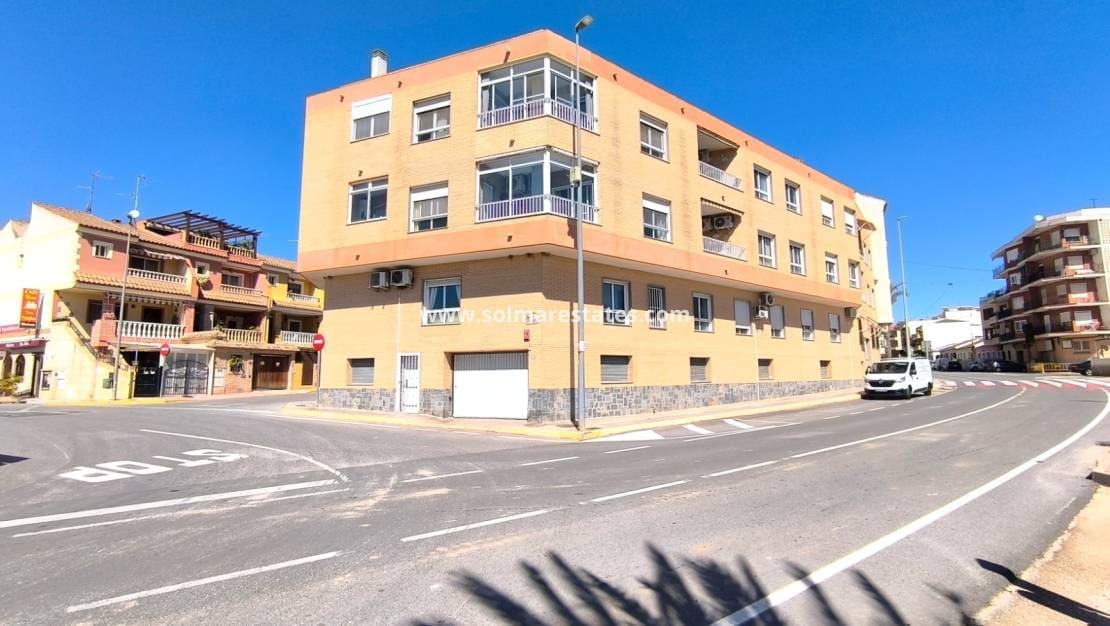 3 bedroom Apartment for sale in Los Montesinos - € 134,900 (Ref: 9667183)