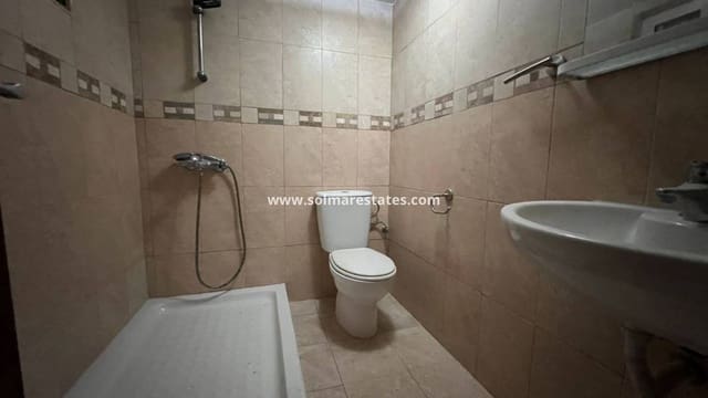 4 slaapkamer Huis te koop in Villamartin, Orihuela met zwembad - € 238.000 (Ref: 9667184)