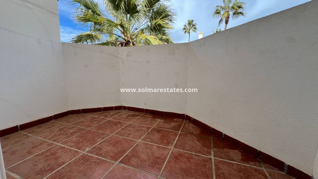 4 bedroom Townhouse for sale in Villamartin with pool - € 238,000 (Ref: 9667184)