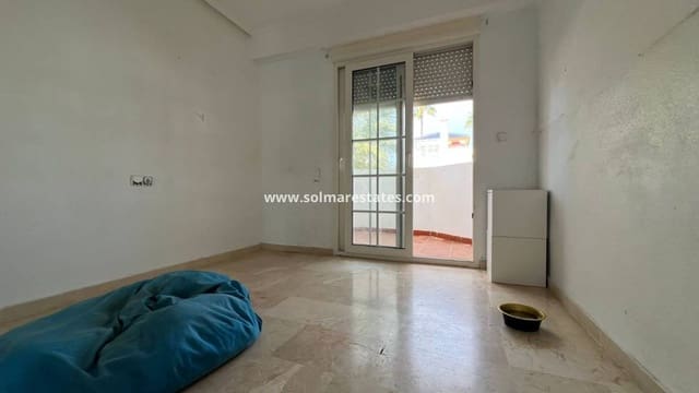 4 slaapkamer Huis te koop in Villamartin, Orihuela met zwembad - € 238.000 (Ref: 9667184)