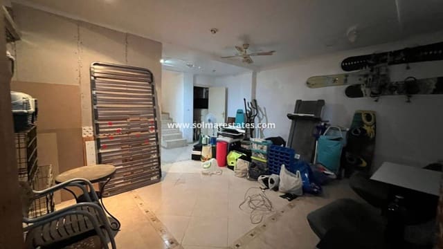 4 slaapkamer Huis te koop in Villamartin, Orihuela met zwembad - € 238.000 (Ref: 9667184)