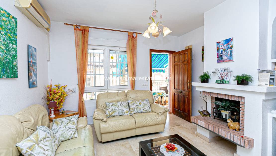 2 sovrum Lägenhet till salu i Playa Flamenca med pool - 199 999 € (Ref: 9669122)