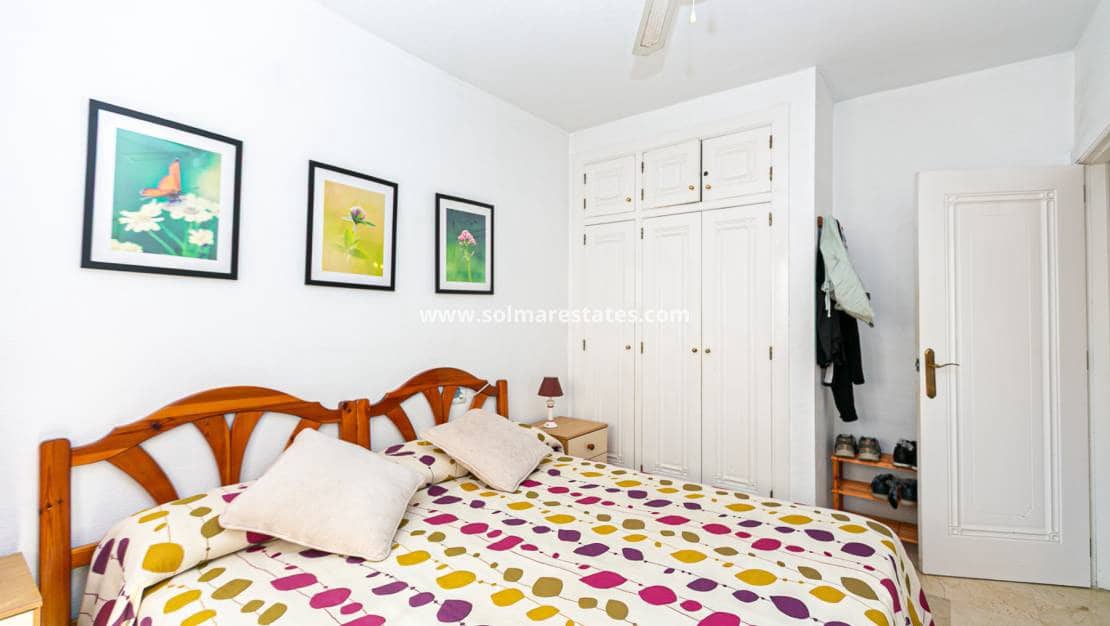 2 sovrum Lägenhet till salu i Playa Flamenca med pool - 199 999 € (Ref: 9669122)