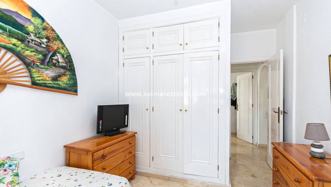 2 sovrum Lägenhet till salu i Playa Flamenca med pool - 199 999 € (Ref: 9669122)