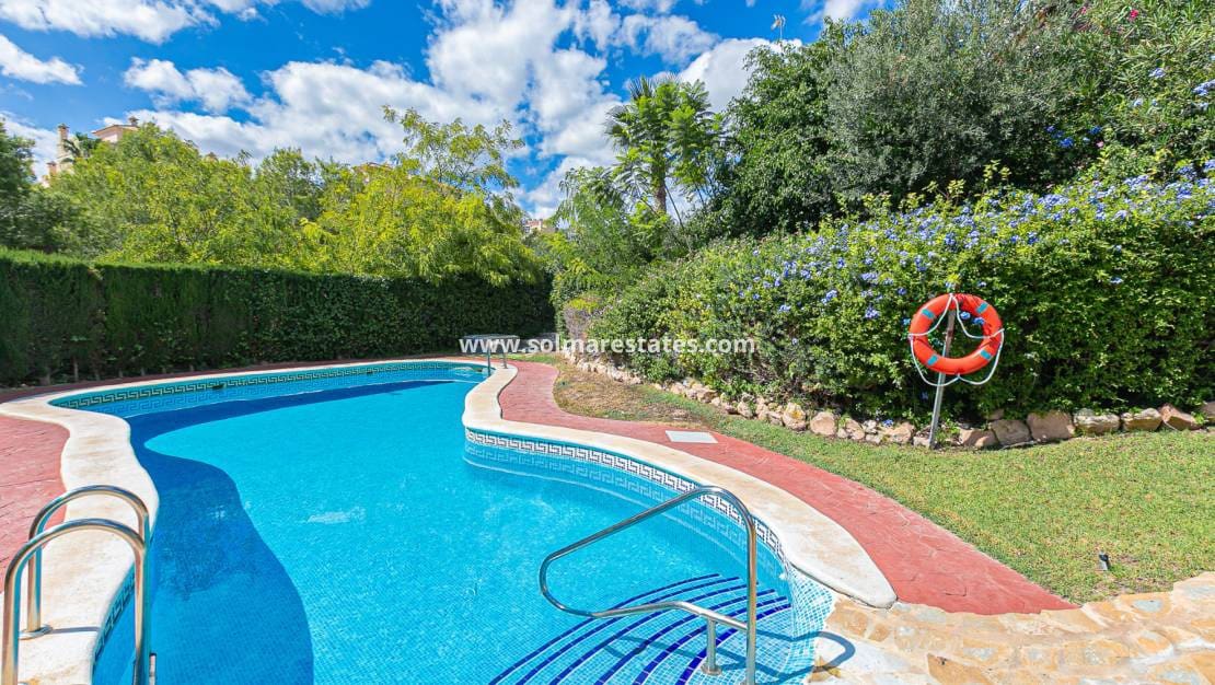2 sovrum Lägenhet till salu i Playa Flamenca med pool - 199 999 € (Ref: 9669122)