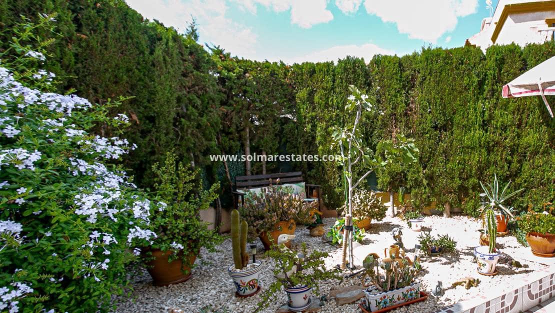 2 sovrum Lägenhet till salu i Playa Flamenca med pool - 199 999 € (Ref: 9669122)